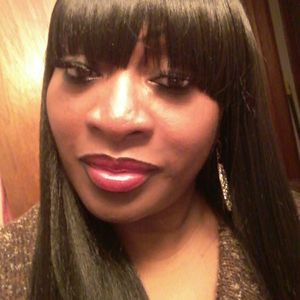 Meet your Posher, Monique